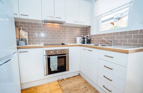 Glenelg South Apartment | Salt at Arlo`s - Refined luxury in Glenelg · ★Salt at Arlo`s★✔Refined luxury in Glenelg✔WiFi