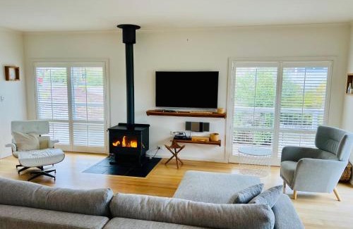Waterhouse House | Salt Life - Pet Friendly Outside WIFI