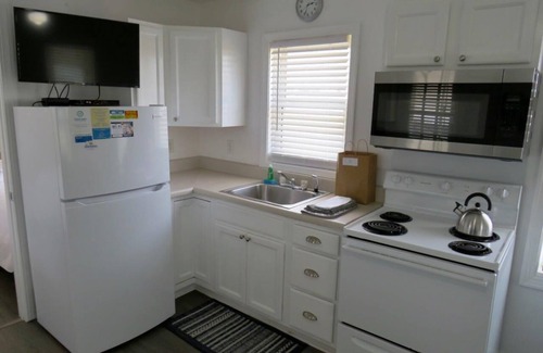 Kitty Hawk Condo | Saltaire Cottages4: 2BR Ocean View Steps2 Private Beach Access Screen Porch Pool