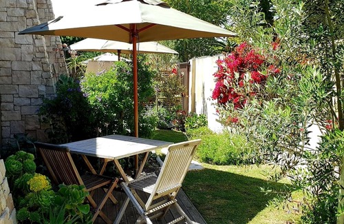Blouberg Rise Cottage | SALTY BREEZE Boutique Retreat: Tranquille Garden Cottage - 700m to kite beach