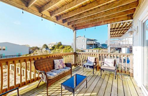 Atlantic Beach Apartment | Salty Pelican