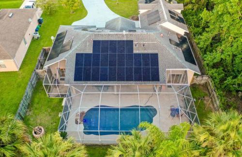 Palm Coast House | Salty Pool Escape - Nearby Beach