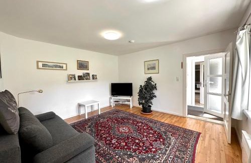 Pinsdorf House | Salzkammergut Homes Gmunden - Haus im Grünen, Ruhe, großer eingezäunter Garten - ideal für Familien und Hunde