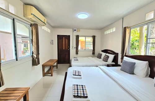 Rayong Hotel | Samet Bellhouse