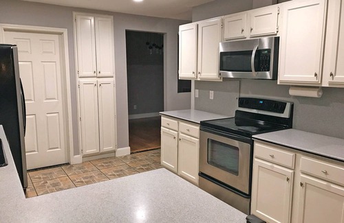 Great Northwest House | San Antonio Family Getaway: Private Pool & Backyard - 4Bed 2Bath with sunroom
