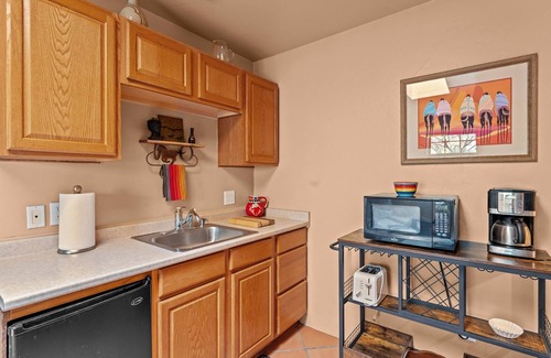 Morristown Villa | San Domingo Casita a private retreat w/corrals