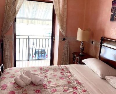 Naples City Centre House | San Gennaro House