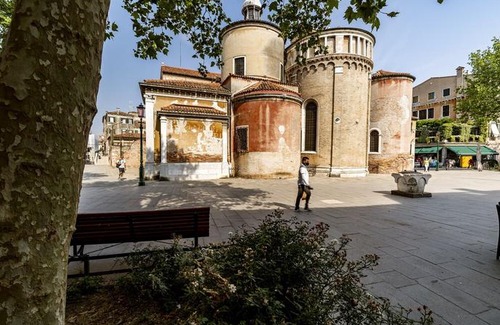 Santa Croce Apartment | San Giacomo