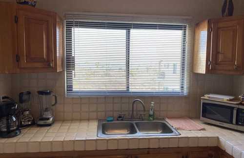 Zona Hotelera Condo | San Jose Del Cabo 2BR/2 bath WI-FI.