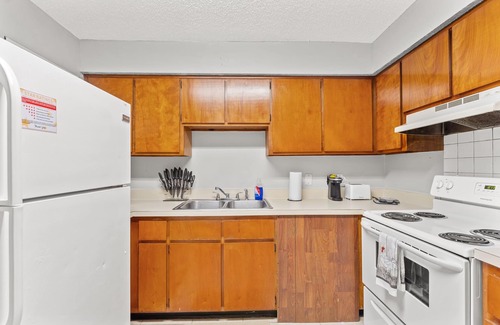 Southside Apartment | San Jose Forest, 2/2, Long-Term Welcome, W/D, Ground Flood