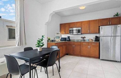 Punta Las Marias Apartment | San Juan Luxury 2-BR Rental Near Ocean Park Sand