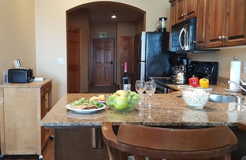 Friday Harbor Condo | San Juan Suites - Northwest Passages! Downtown!