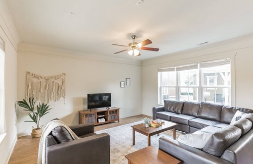 San Marcos House | San Marcos Weekend Getaway Brand New to Market 3BD