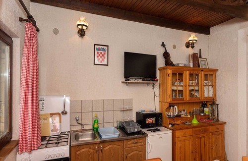 Donja Stubica House | San Vinogradara - One Bedroom Holiday Home With Hot Tube