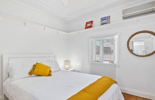 Milton House | Sanctuary at Paddington/Milton Quiet Street Free Car Space