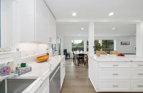 Manzanita House | Sanctuary in the Shire MCA#50080-2 homes for Family Reunion, BBQ, Dogs Ok.