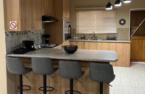 Magaliesberg House | Sanctuary life guest farm