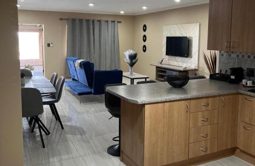 Magaliesberg House | Sanctuary life guest farm