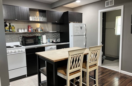 Ferndale Apartment | Sanctuary Studio - Pets Welcome!