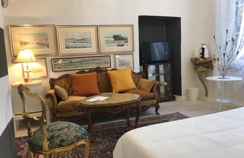Albenga House | Sanctus Syrus 4