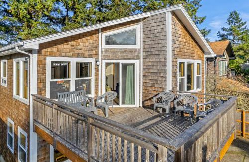 Manzanita House | Sand Bucket
