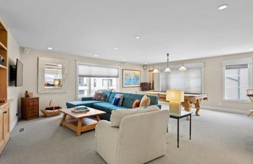 Hollywood Beach House | Sand Side Bliss