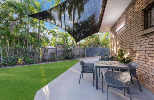 Nightcliff House | Sandalwood Oasis - Tropical Serenity near Waterfront