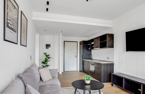 Thessaloniki Apartment | Sanders Arch - Enchanting 1-Bdr. Apt. w/ Balcony