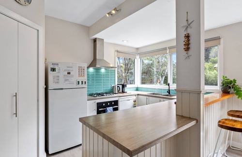 Silverleaves House | Sanders Beach House, Beautiful and spacious.