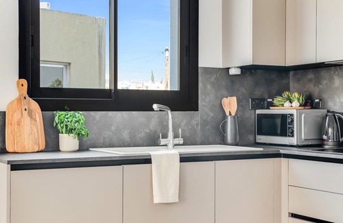 Limassol Apartment | Sanders Crystal 1 - Cute 1-bdr Apt w Shared Pool