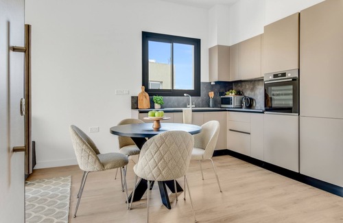 Limassol Apartment | Sanders Crystal 1 - Cute 1-bdr Apt w Shared Pool