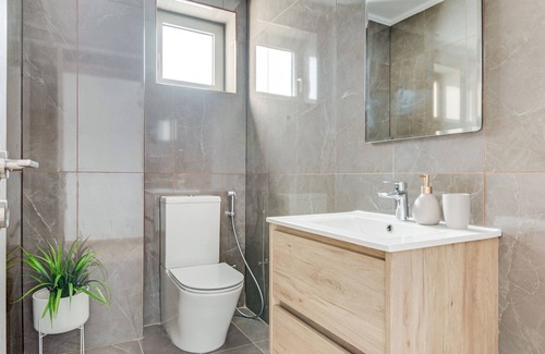 Potamos tis Germasogeias Apartment | Sanders Evolution - Snug 3-Bdr Apt w/ Shared Pool