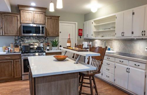 Oak Park House | SanDiego Insider's Coastal Bliss and Urban Wonders