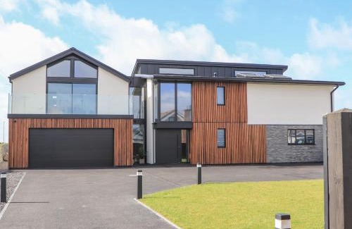 Trearddur Bay House | Sandown House