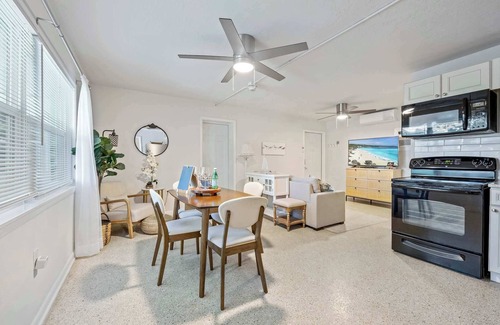 Satellite Beach Apartment | Sandpiper 𓇼 1BR/1BA Across From Beach!