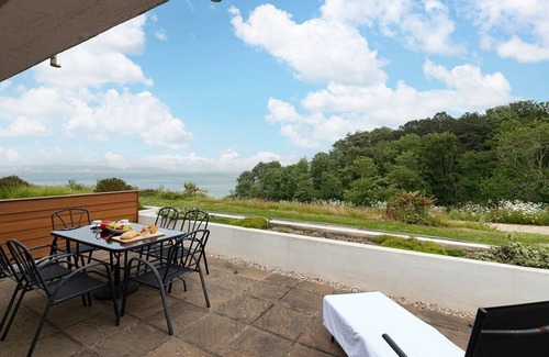 Brixham Apartment | Sandpiper 3 - The Cove - sleeps 4 guests in 2 bedrooms