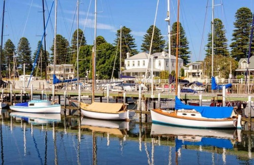 Port Fairy Villa | Sandpiper - charming beach villa