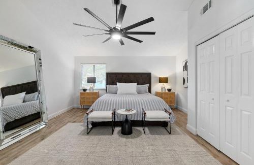 Vilano Beach Apartment | Sandpiper Cottage- Walk to Beach and Pier