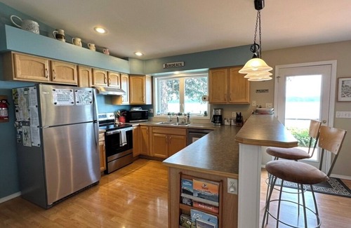 Oak Harbor House | Sandpiper Haven: Whidbey Waterfront, Amazing VIEWS, Beach, Penn Cove, Kayaks, AC