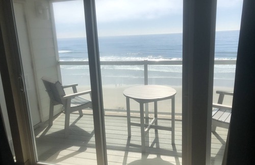 Lincoln City Apartment | Sandpiper Suite 206