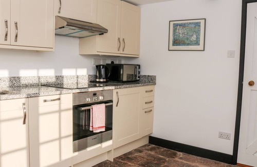 Stoke Gabriel Cottage | SANDRIDGE BARTON, family friendly, with pool in Stoke Gabriel