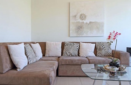 Mouille Point Hotel | Sandringham IV