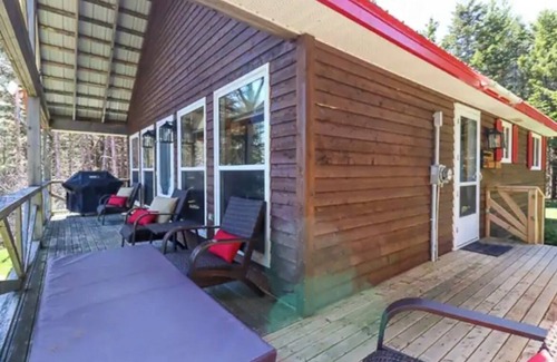 Saint John County Ski Chalet | Sandstone Chalets overlooking the Bay of Fundy - SERENITY