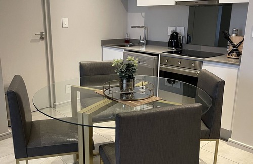 Greater Johannesburg Metropolitan Area Apartment | Sandton Smart Apartment Fourteen