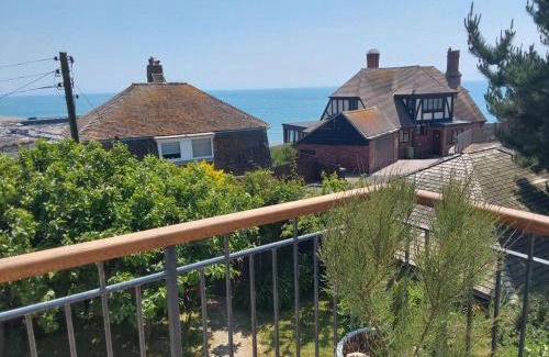 West Bay House | Sandy Combe