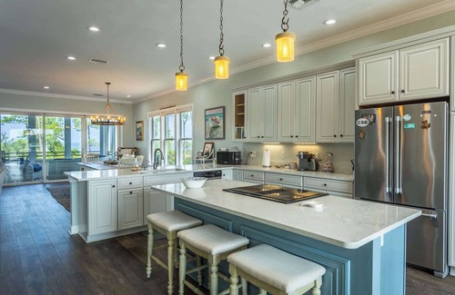 East End House | Sandy Feet Retreat- Bay Front- Private Pool