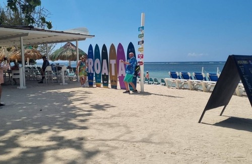 Roatan Apartment | Sandy bay near sol y mar beach