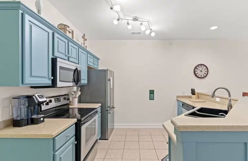 Sea Trail Condo | Sandy Knees Retreat - Steps to Golf, Minutes to Sunset Beach