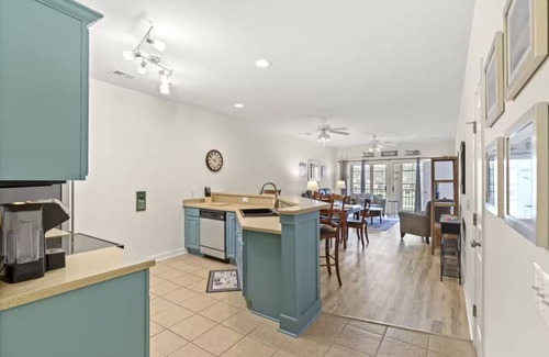 Sea Trail Condo | Sandy Knees Retreat - Steps to Golf, Minutes to Sunset Beach