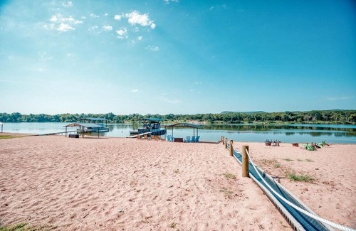 Kingsland House | Sandy Shores Vacation Home